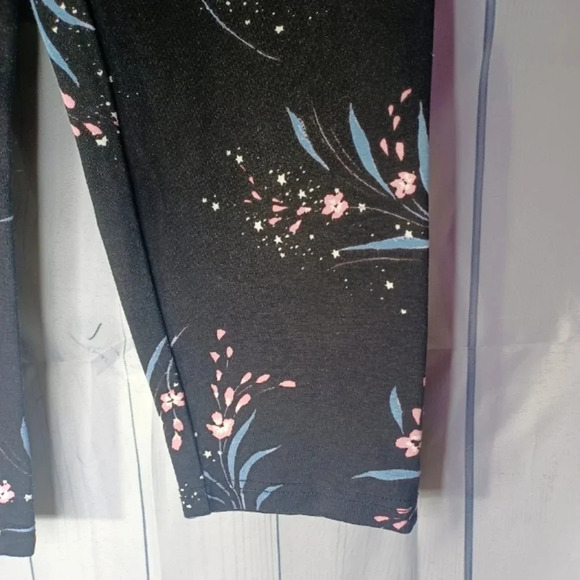 Torrid cropped floral Pull On Pants - Picture 2 of 10